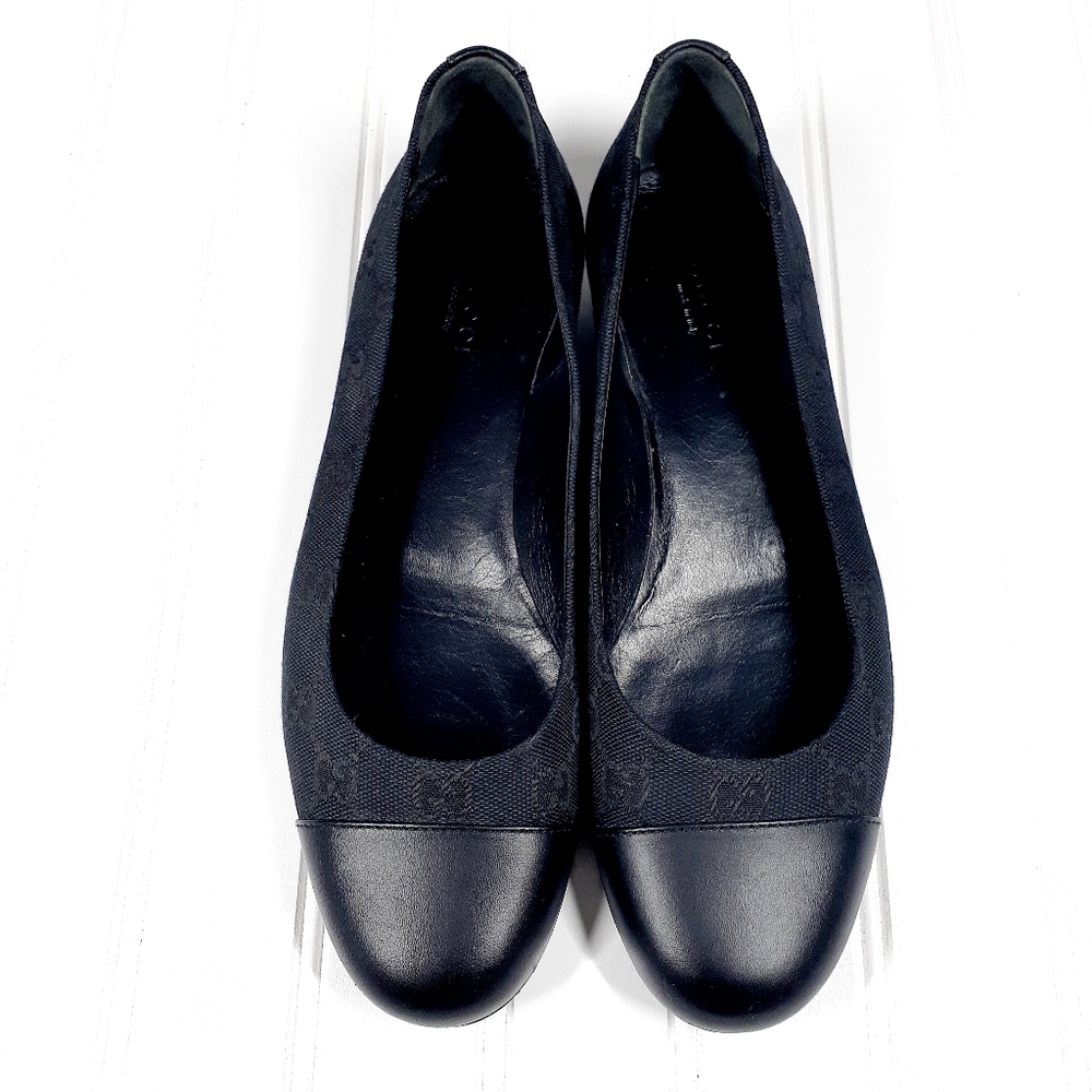 Gucci Black Ballet Flats with Leather Cap Toe
